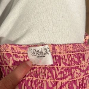 Women’s pink and yellow top